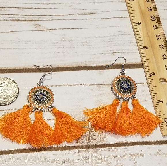 BOHO ETHNIC TASSEL FRINGE EARRINGS NEW - Picture 2 of 2